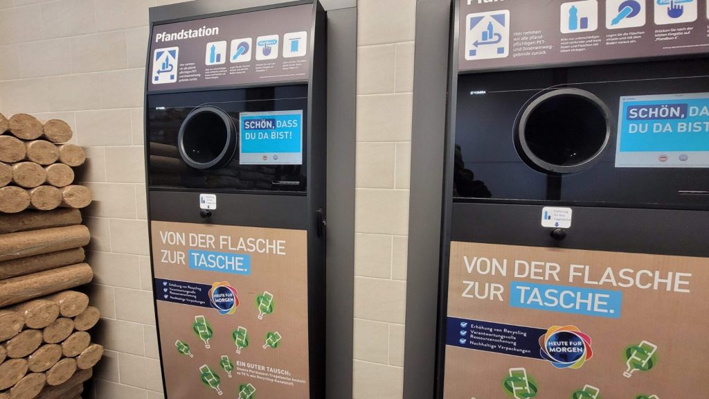 machines to return Pfand bottles in Germany